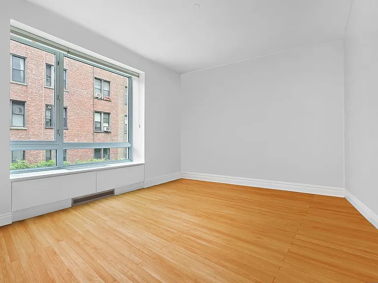 545 W 110th St #3C — Photo 6