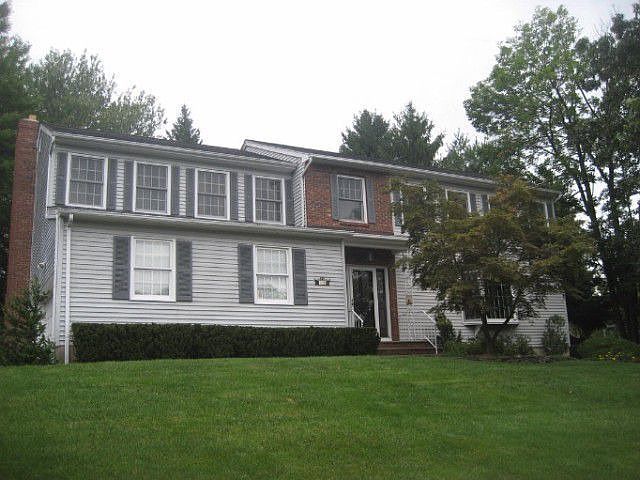 1st image of 23 Rose Ave