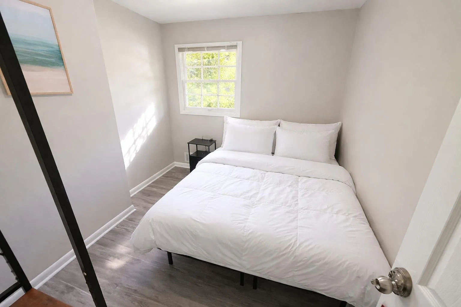 4 bed, 3.0 bath, 2100 sqft, $633 — Photo 1