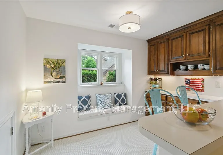 258 Archers Mead — Photo 5