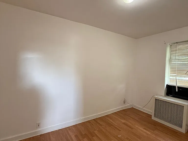 625 E Curtis St — Photo 9