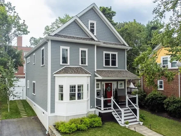 42 Thompson St, Hyde Park, MA 02136
