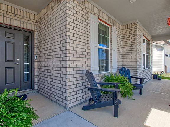 4th image of 1059 Macoun Dr