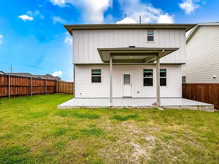 100 Earl Keen St — Photo 28