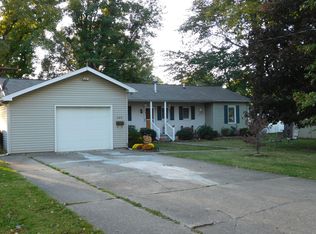 307 N. Jackson St., Olney, IL 62450
