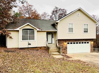 97 Emerald Dr, Maumelle, AR 72113