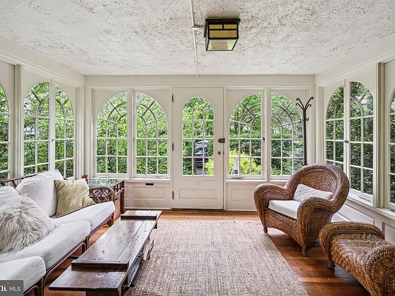 2nd image of 226 W Mount Airy Ave