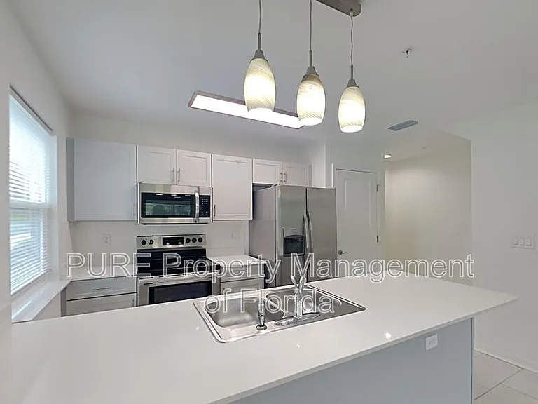710 NE 4th St #101 — Photo 5