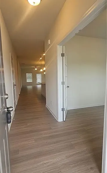 188 Graham Cir — Photo 2
