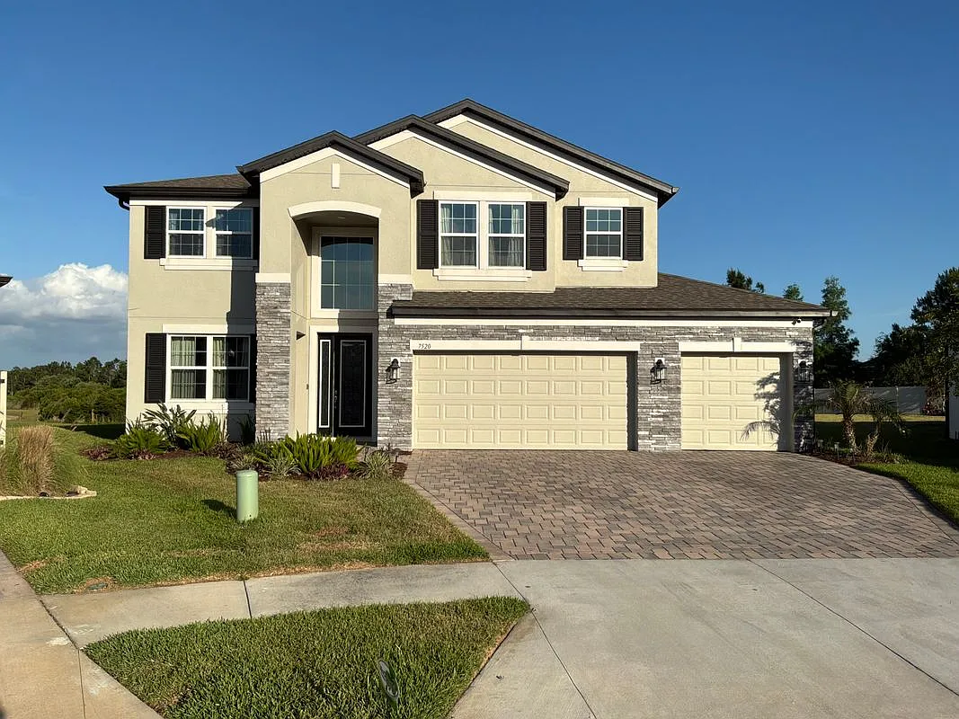 5 bed, 5.0 bath, 3761 sqft, $5,600 — Photo 1