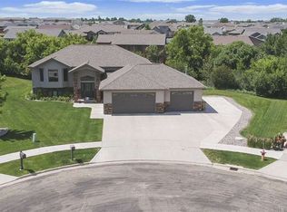 3304 Sedona Ct SE, Minot, ND 58701