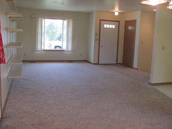 4th image of 1609 G Ave