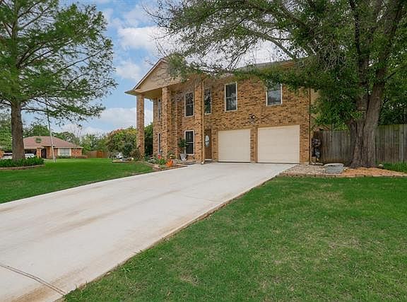 2nd image of 1401 Sedalia Ct