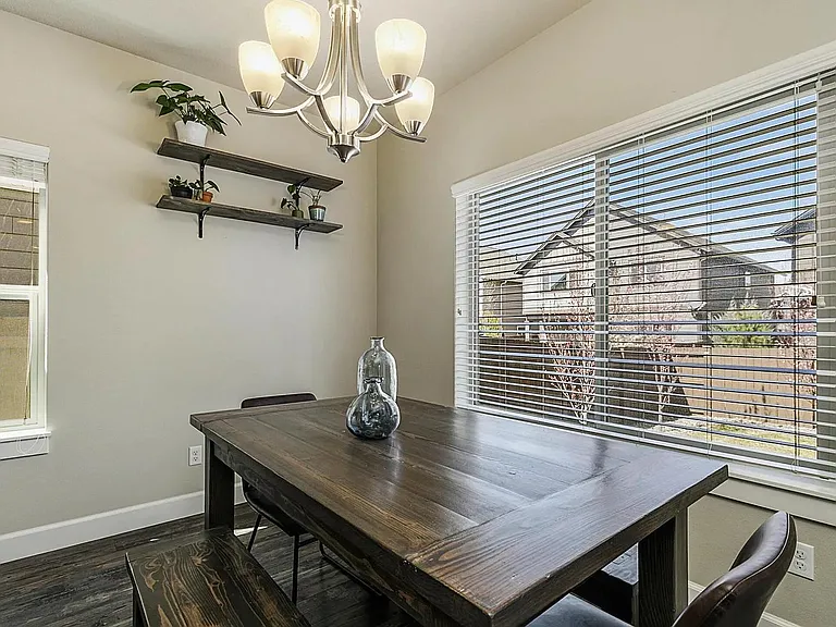 3136 NE Flagstone Ave — Photo 9