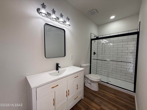 5th image of 66 N Papago Pl