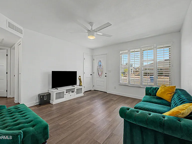 3524 E Angela Dr — Photo 5
