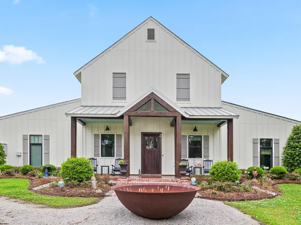 1900 Savoy Rd, Youngsville, LA 70592