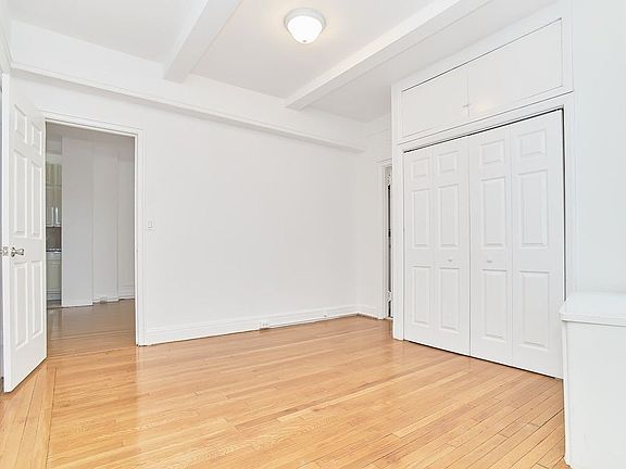5th image of 135 E 50th St APT 8M