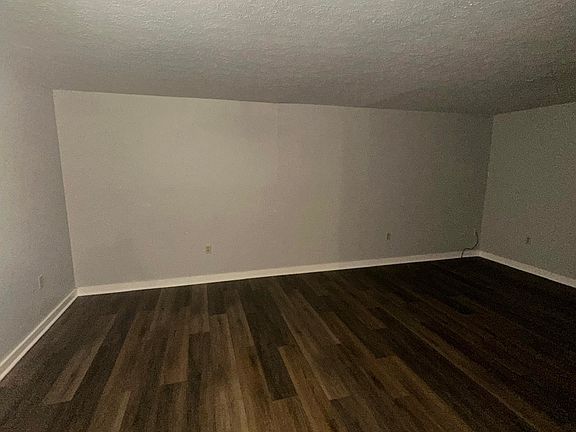 3rd image of 638 Melrose Dr #11
