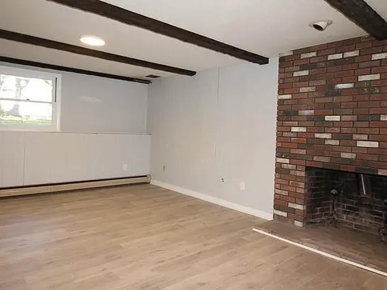 4 Nixon Park — Photo 15