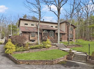 111 Westbrook Ct, Tafton, PA 18464