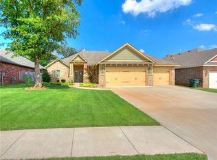 520 Martina Ln, Edmond, OK 73034
