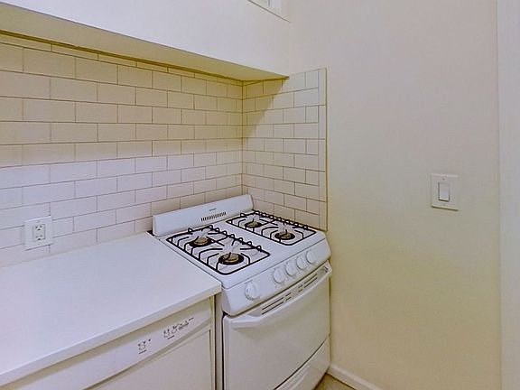 3rd image of 450 E 85th St #2N