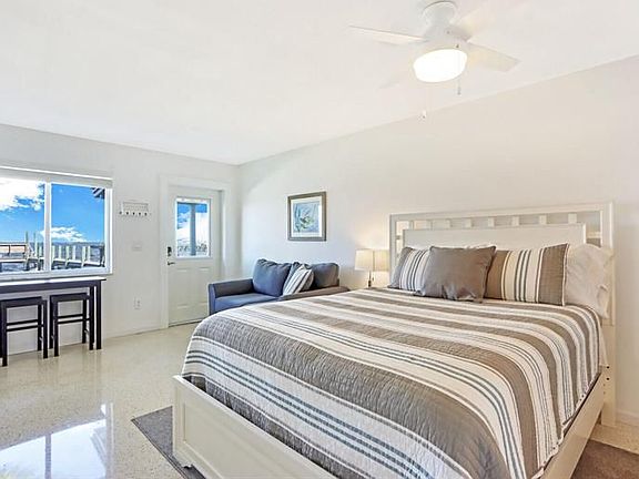 5th image of 2725 NE Indian River Dr #5