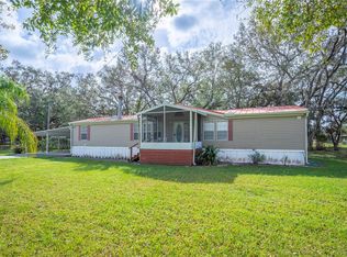 1325 Candy Cane Ln, Plant City, FL 33566