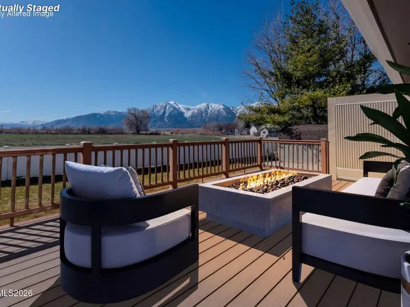 1663 Mackland Ave, Minden, NV 89423