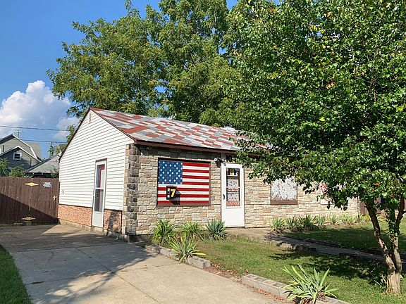 5th image of 17 Midway Ct