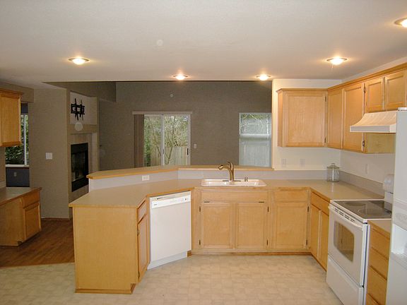 5th image of 23 83rd Ave SE