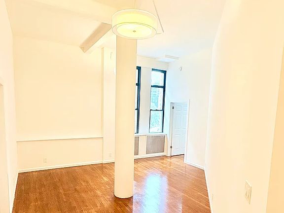4th image of 80 Varick St APT 3C