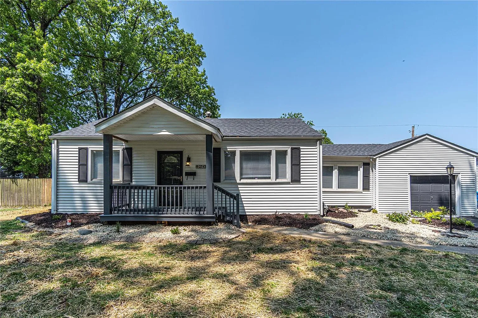2743 Michigan Ave photo 1