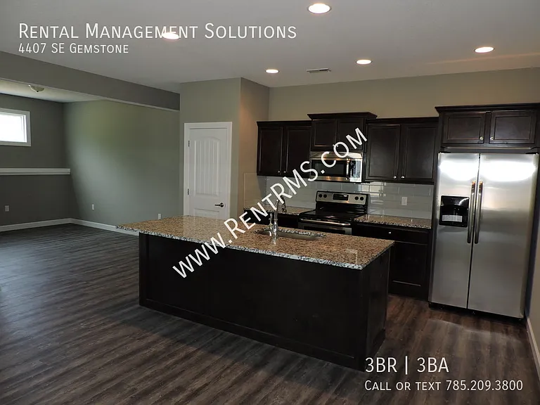 4407 SE Gemstone Ln — Photo 3