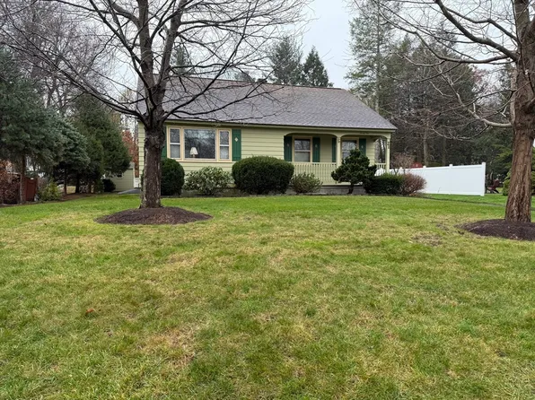 21 Wyoming Dr, Holden, MA 01520
