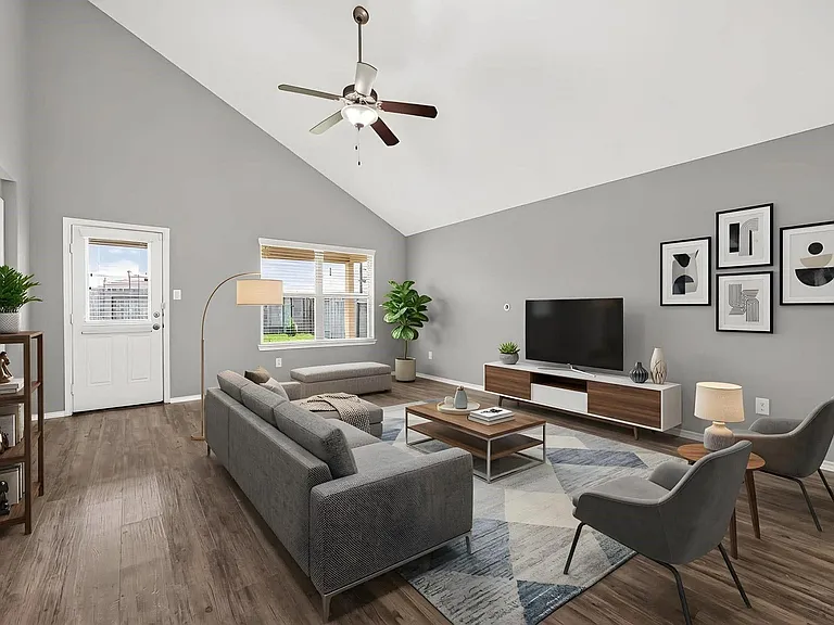 6014 Namika St — Photo 2