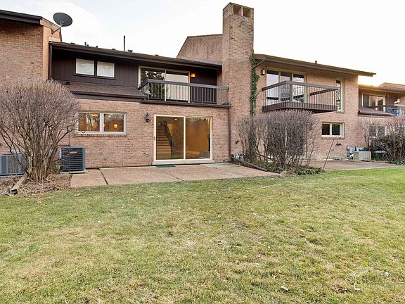 3rd image of 1731 Wildberry Dr Unit C