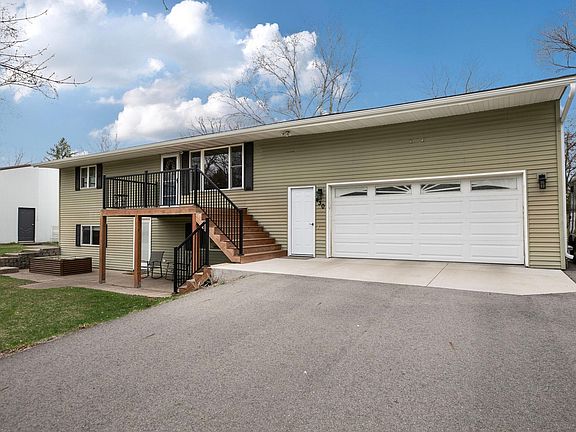 2nd image of 430 Caroline Ln