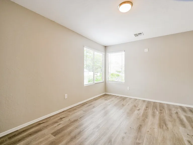 1510 N Saddle St — Photo 12