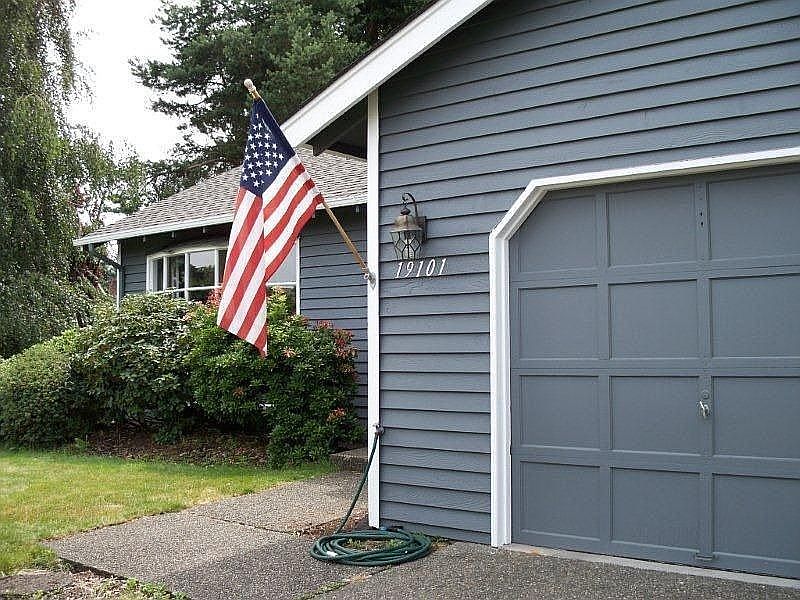 2nd image of 19101 SE 43rd St