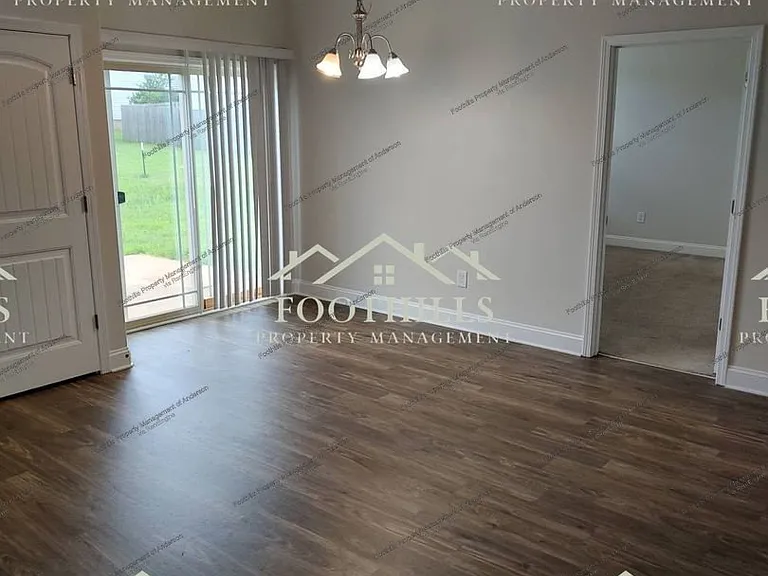 155 Norfolk Cir — Photo 3