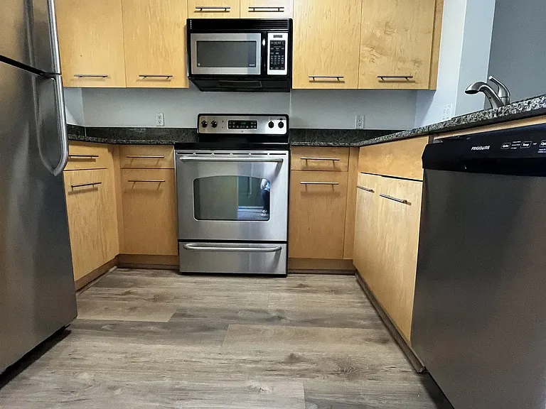 7405 Charmant Dr #2004 — Photo 6