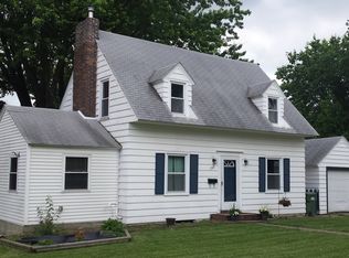 1727 N 3rd St, Clinton, IA 52732