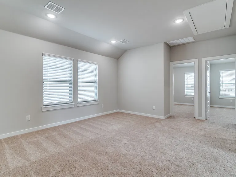 2717 Green River Rd — Photo 11