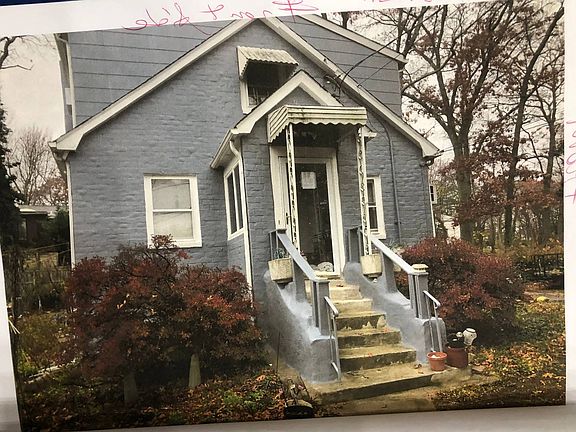 4th image of 115 Halesite Dr