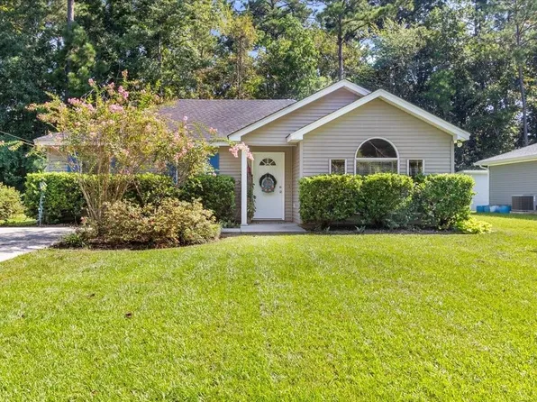 2465 Dupard St, Mandeville, LA 70448
