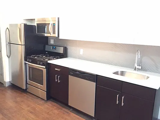 Rented by Premier Metro Realty Corp | media 3