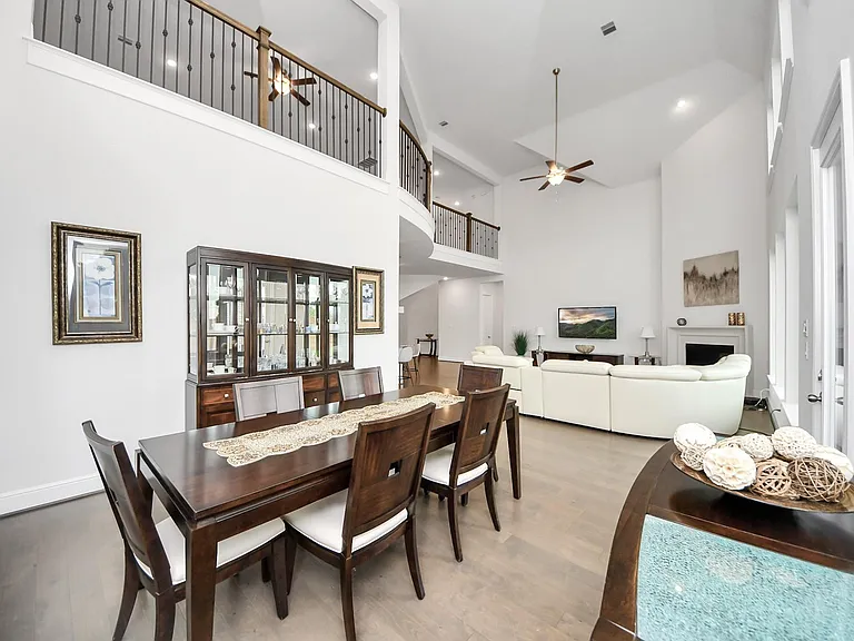 1714 McCrae Hill Ct — Photo 15
