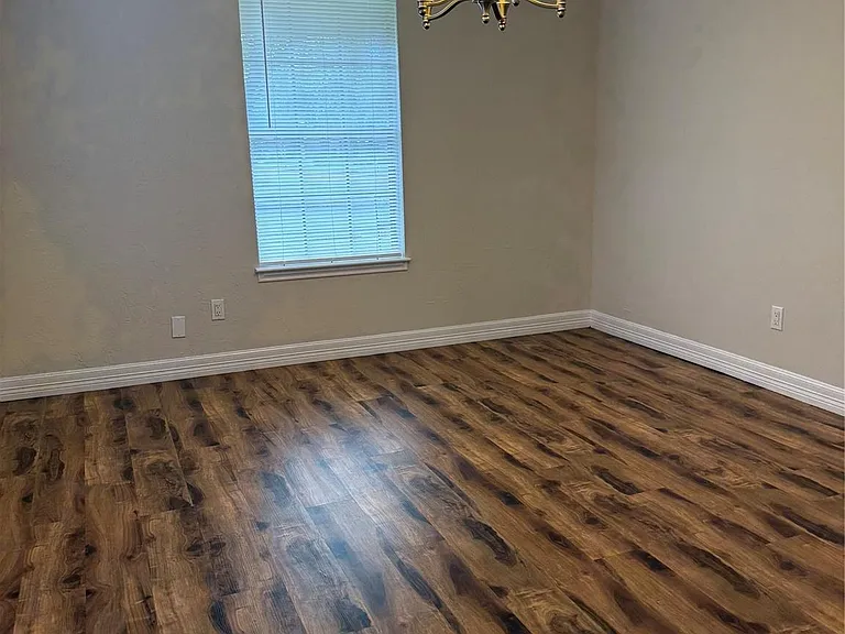 2716 Pine Cone Ln — Photo 7